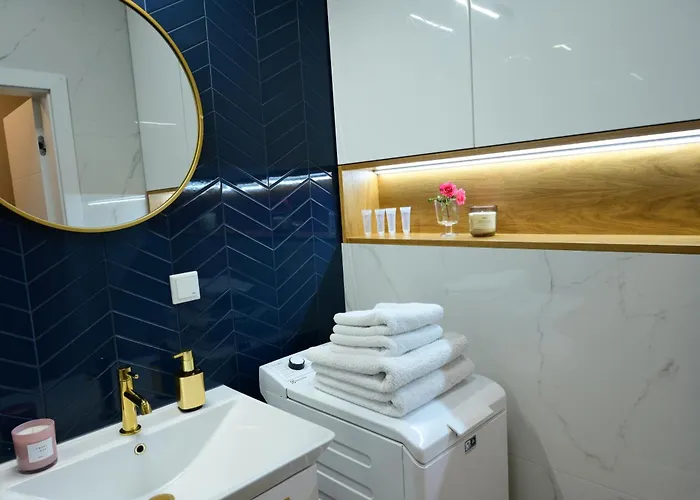 Powisle Deluxe With Parking *