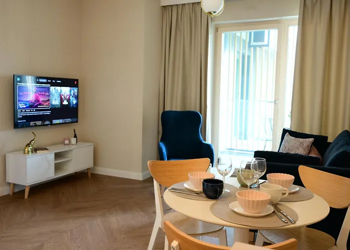 Powisle Deluxe With Parking