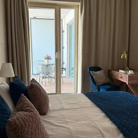 Powisle Deluxe With Parking